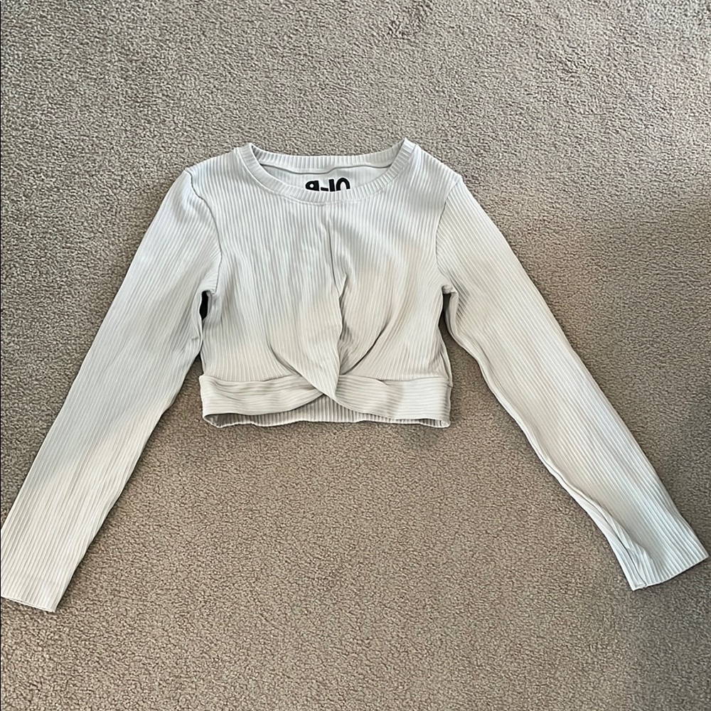 Cotton On White Long Sleeve Kids Tee Girls Size 9-10 Crop (fits more like an 8)